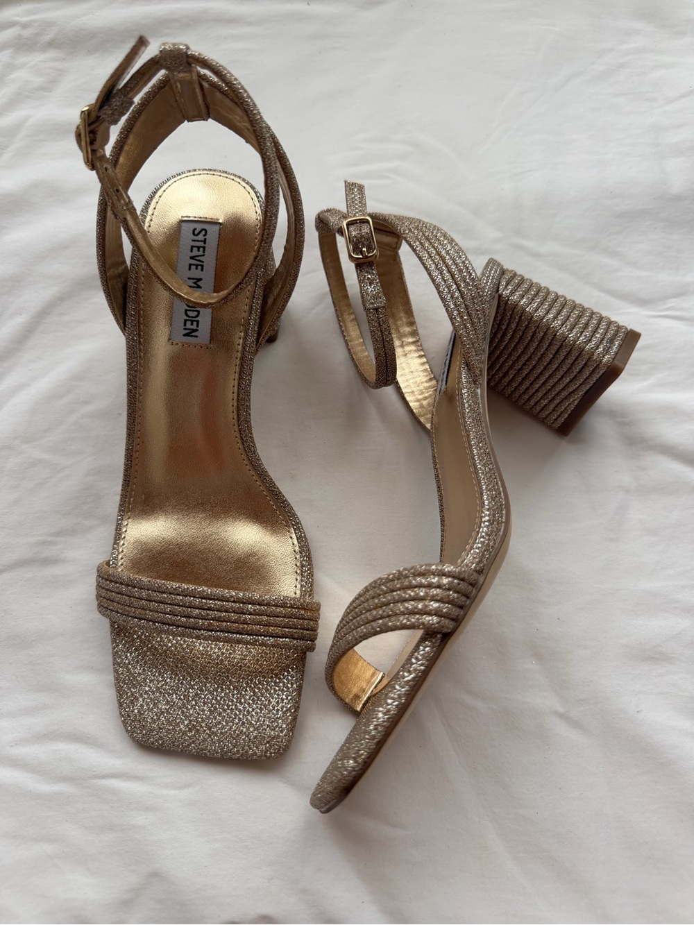 Steve Madden Gold Metallic Strappy Block Heel Sandals Size 7 New